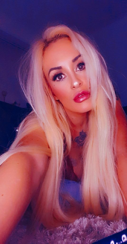 MISSDIOR666 selfie